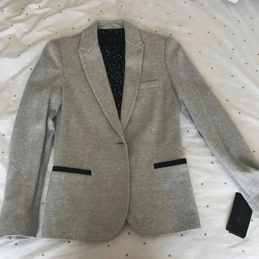 [Zara] NWT Herringbone Grey Blazer With Patches